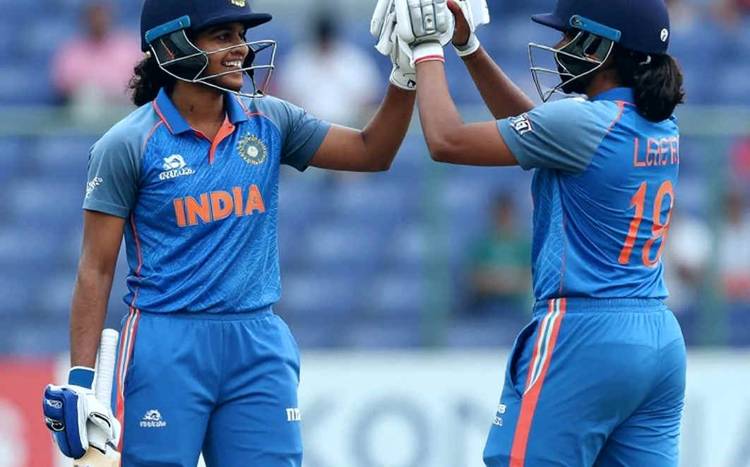 Two Minutes of Review: How Technology's Waiting Room Breaks the Music of an Over in Asian Cricket Two Minutes of Review: How Technology's Waiting Room Breaks the Music of an Over in Asian Cricket