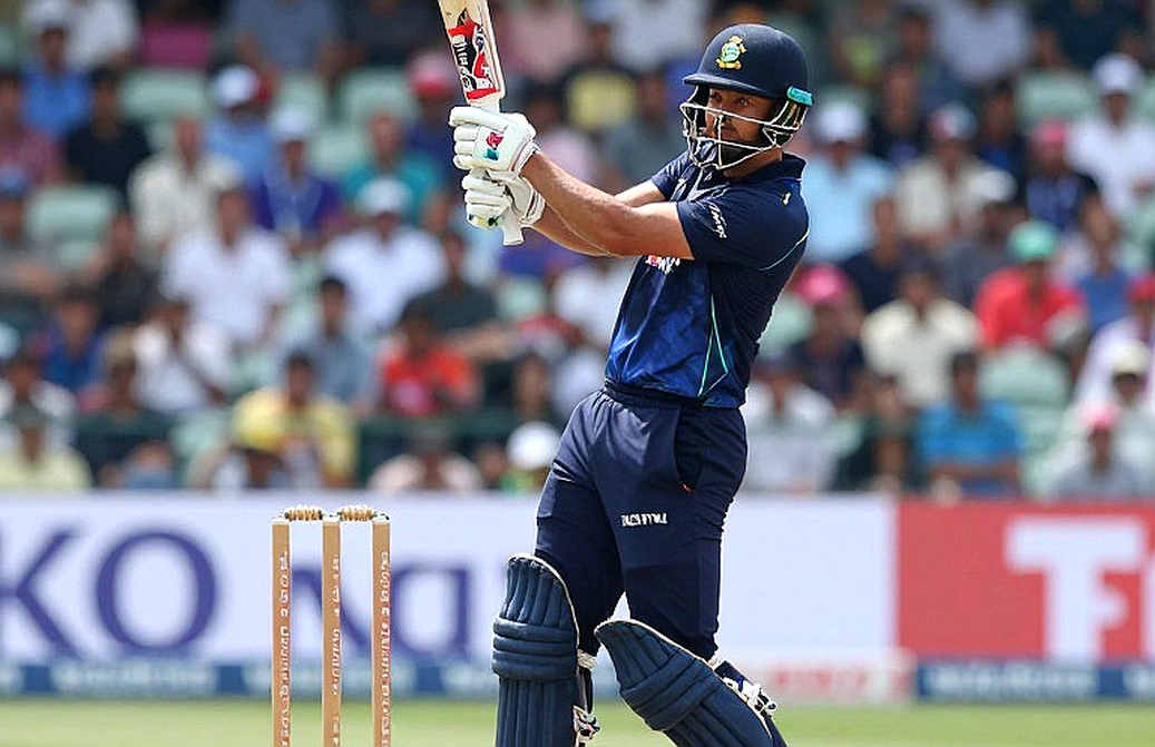 হাতা ওভারের দাম: ২৭ কোটি রুপি যেখানে যায়, আর ট্রফি যেখানে থাকে