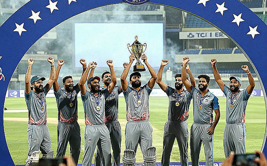 শারজার খাতায় তিনটি ঘাটতি, মেরামতের জানালা একটিই
