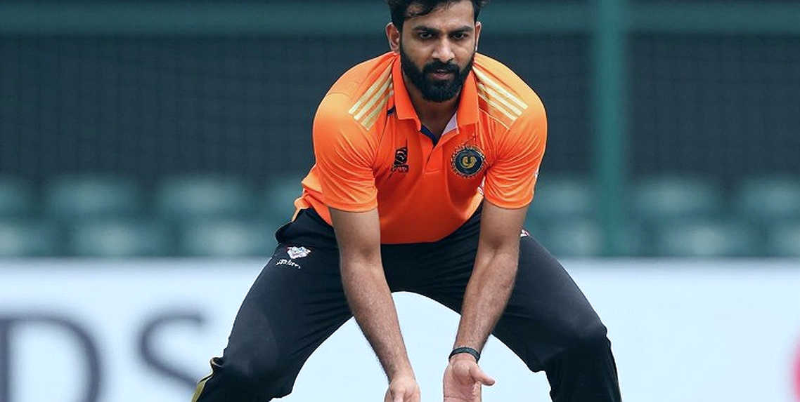 ডারবানের আলো নিভে গেলে: দক্ষিণ আফ্রিকা-অস্ট্রেলিয়া টেস্টের আসল প্রতিপক্ষ ঘড়ি