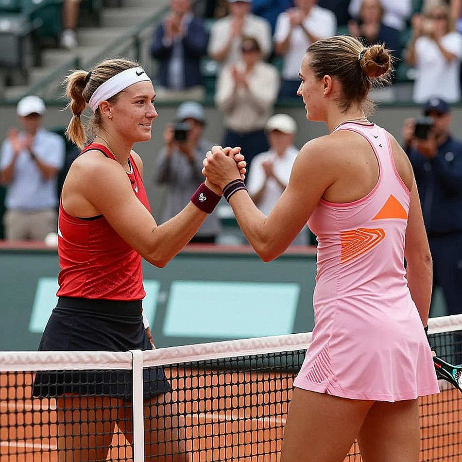 The Armband Moved, But Germany's Real File Opens at 61 Caps The Armband Moved, But Germany's Real File Opens at 61 Caps