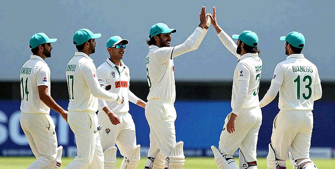 মিরপুরের আগে ব্যাটিং কোচের চেয়ার বদল: বিসিবির সিদ্ধান্তের তিনটি চলক আর একটা ফাঁকা জায়গা মিরপুরের আগে ব্যাটিং কোচের চেয়ার বদল: বিসিবির সিদ্ধান্তের তিনটি চলক আর একটা ফাঁকা জায়গা