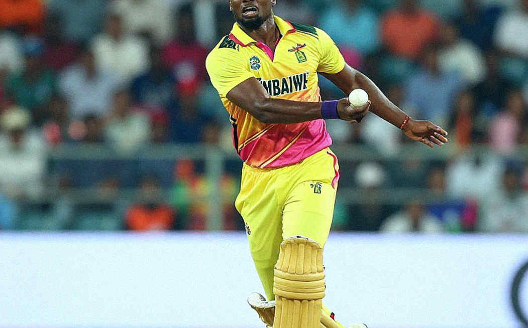জার্সির বুক জুড়ে ক্রিপ্টো লোগো: ইস্পোর্টসের হিসাবের খাতায় ব্লকচেইন