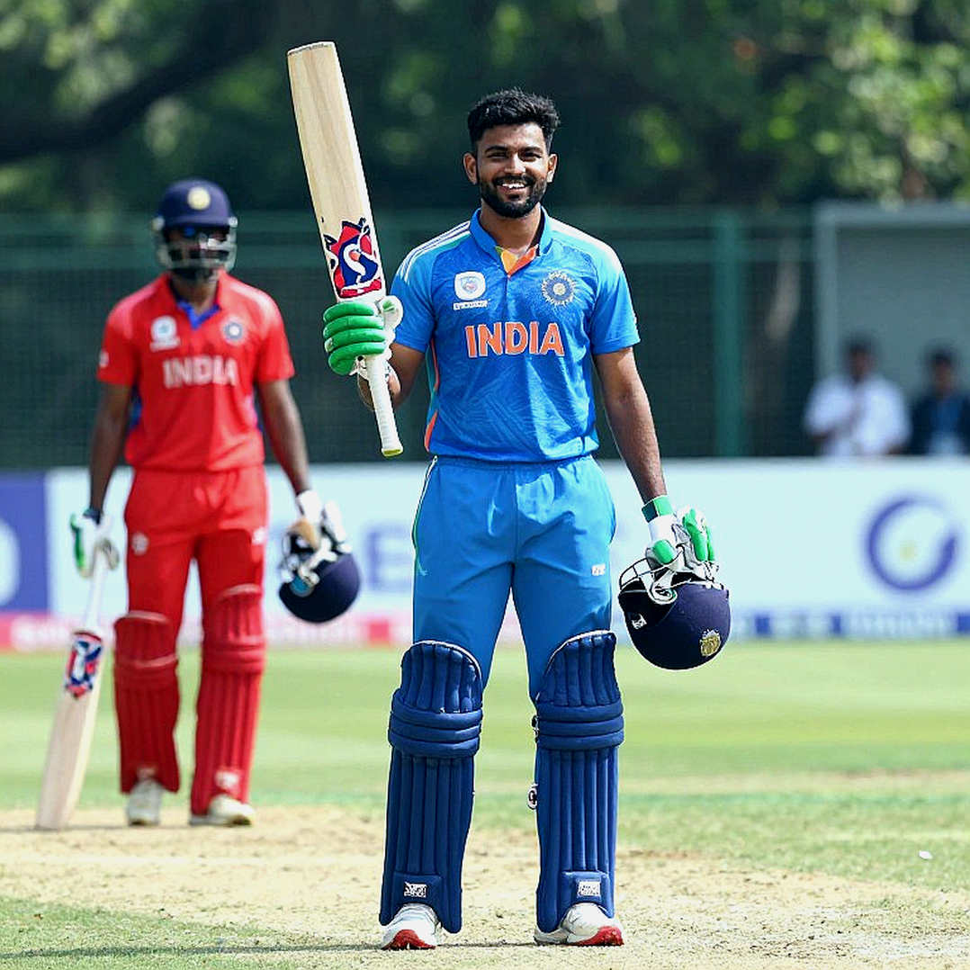 দুই ঘণ্টার প্রহরা: আকবর আলীর 'ফর্ম', এনসিএলের ধুলো আর একটা আঁকা ম্যাচের নীরব হিসাব