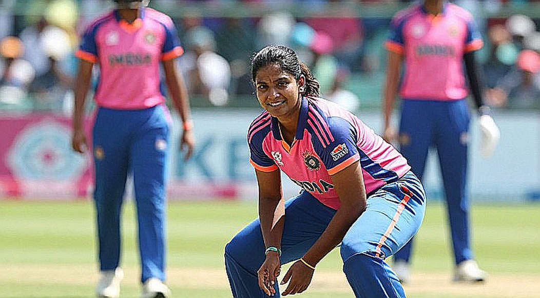 বারো নম্বর জোন: মিরপুরের ডেথ ওভার আর শিশিরের হিসাব