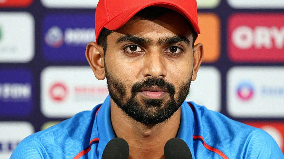 নেতৃত্বের নিরুচ্চার ওজন: হরমনপ্রীতের বিদায়, স্মৃতির অভিষেক আর এক নির্মম হিসাবের গল্প