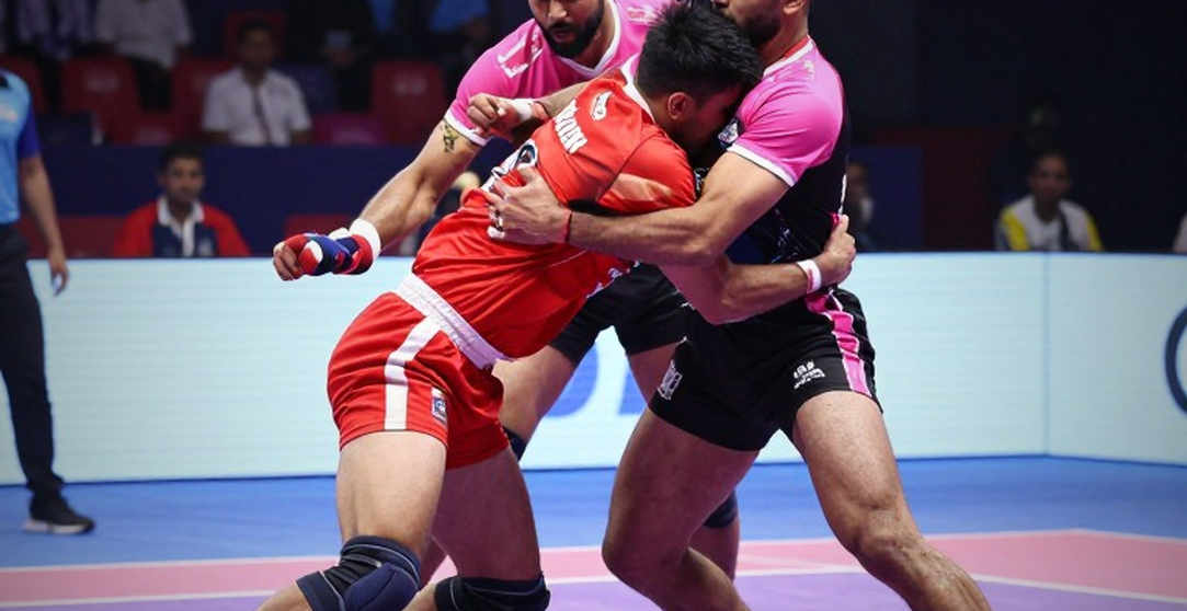 আহমেদাবাদে ১৭ থেকে ১২: কমনওয়েলথ কাবাডিতে ভারতের 'শক্তিশালী দল' আসলে কী আহমেদাবাদে ১৭ থেকে ১২: কমনওয়েলথ কাবাডিতে ভারতের 'শক্তিশালী দল' আসলে কী