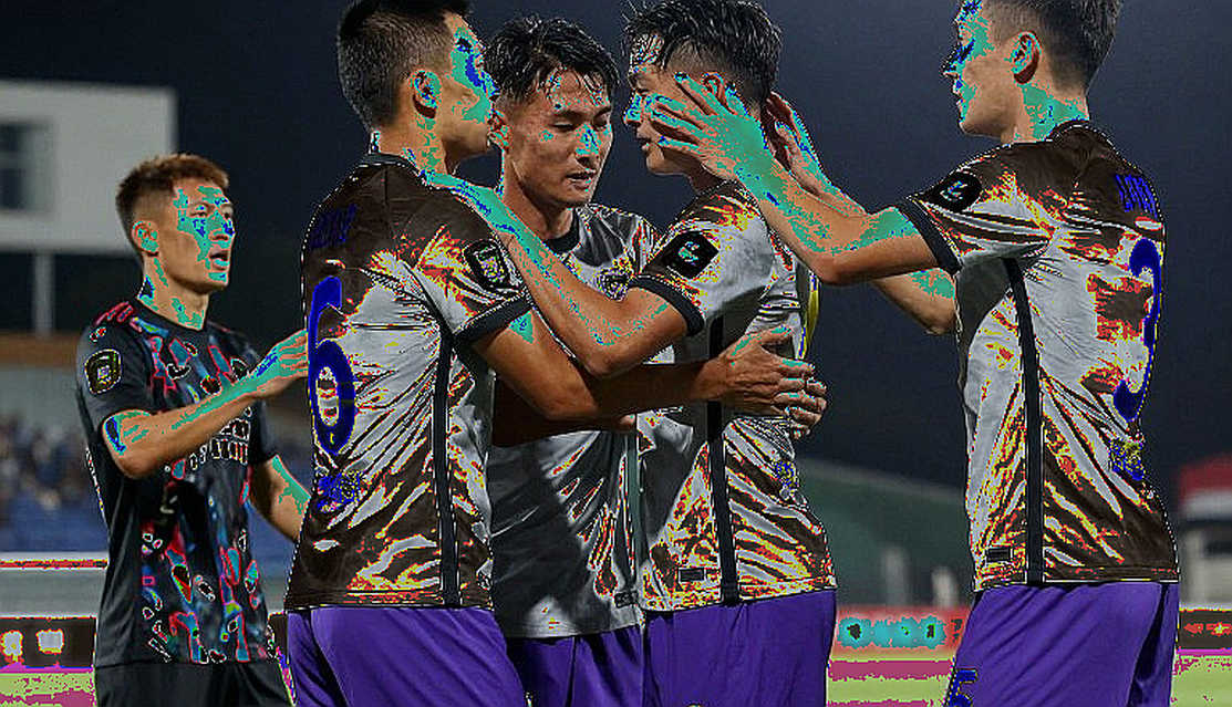 হালান্ড বনাম রোনালদো: গোলসংখ্যা যেখানে থামে, সেখান থেকেই শুরু হয় কৌশলের হিসাব